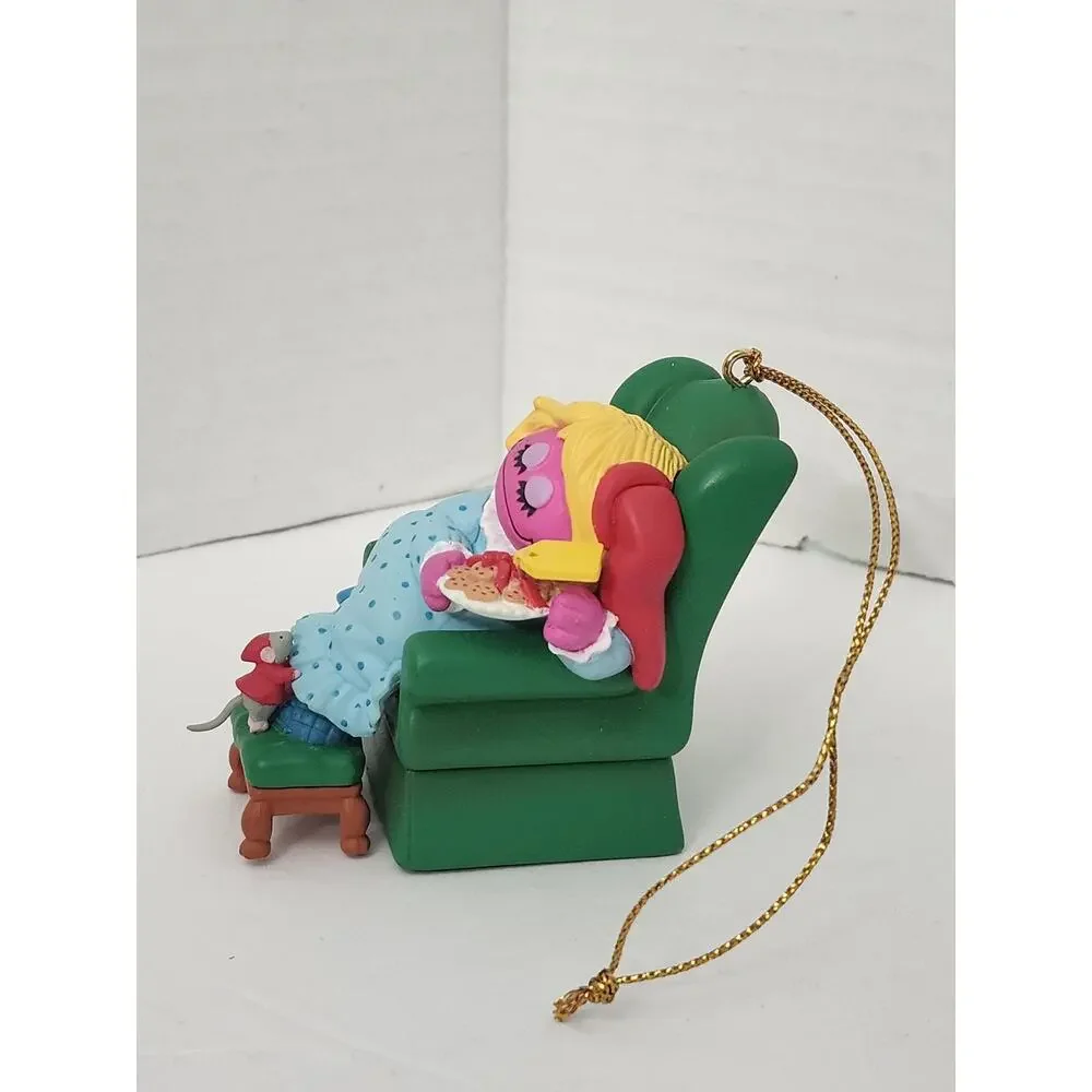Grolier snuggle up